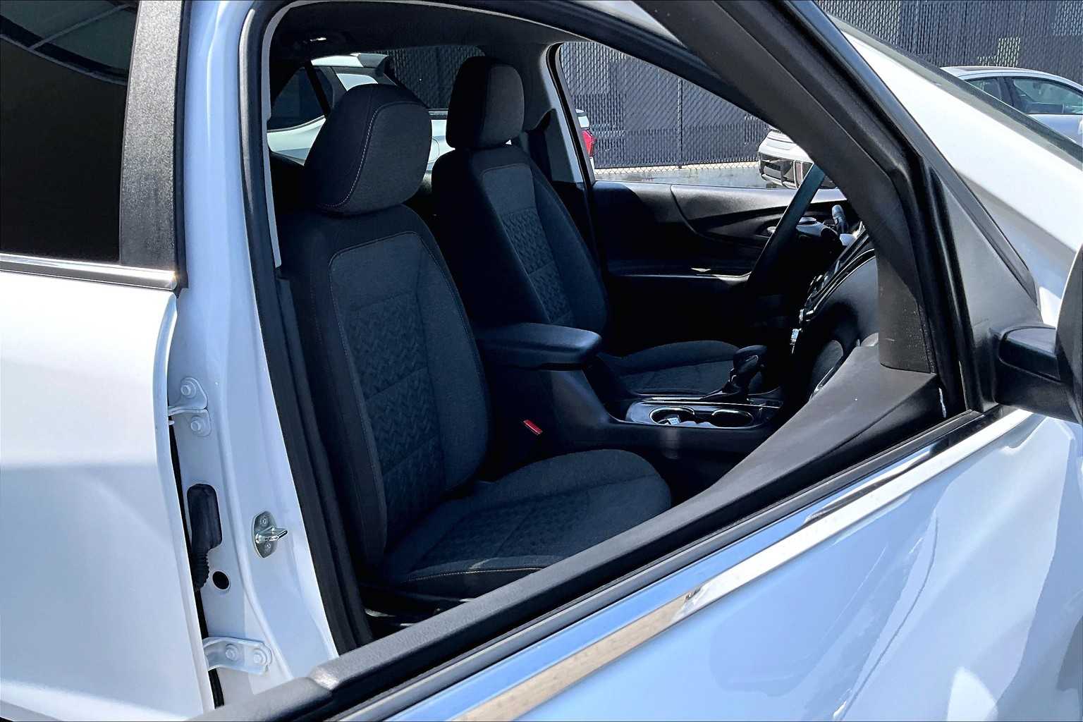 2023 Chevrolet Equinox LT - Photo 11