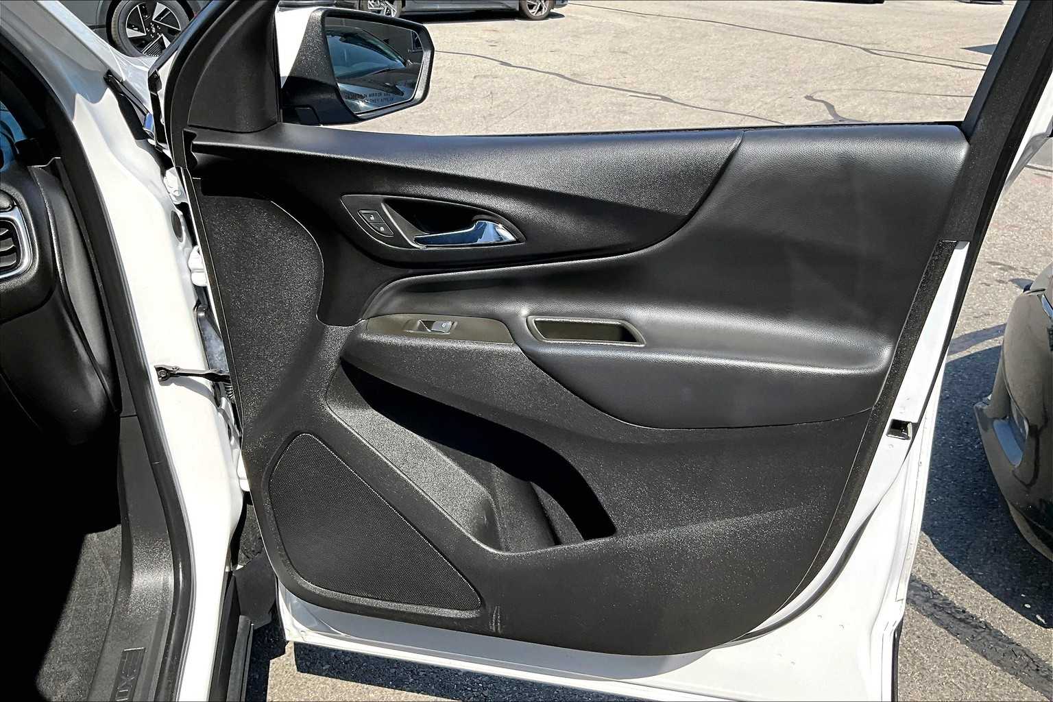 2023 Chevrolet Equinox LT - Photo 12