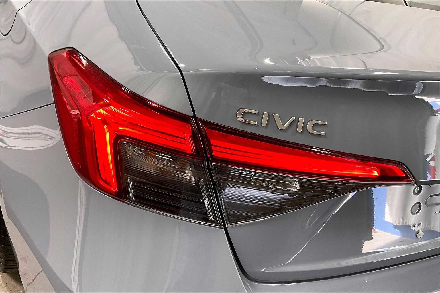 2023 Honda Civic Sport - Photo 32