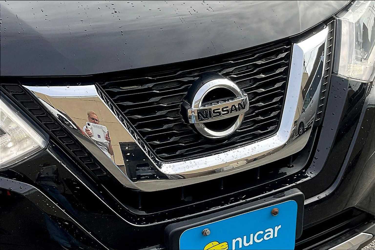 2017 Nissan Rogue SV - Photo 31