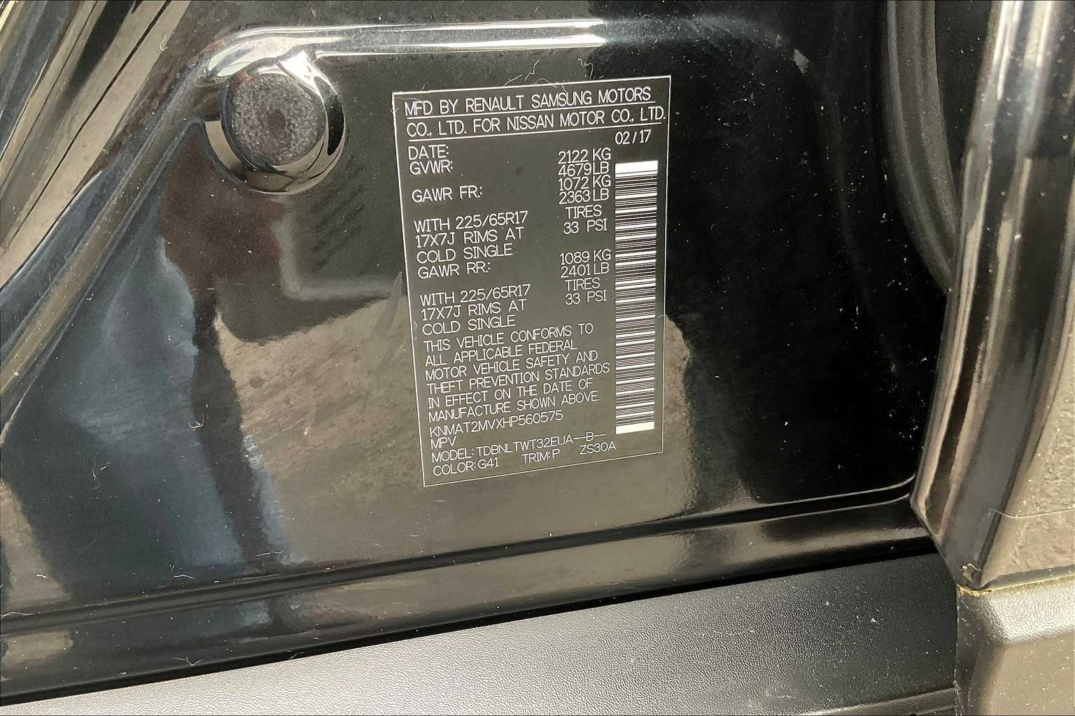 2017 Nissan Rogue SV - Photo 35