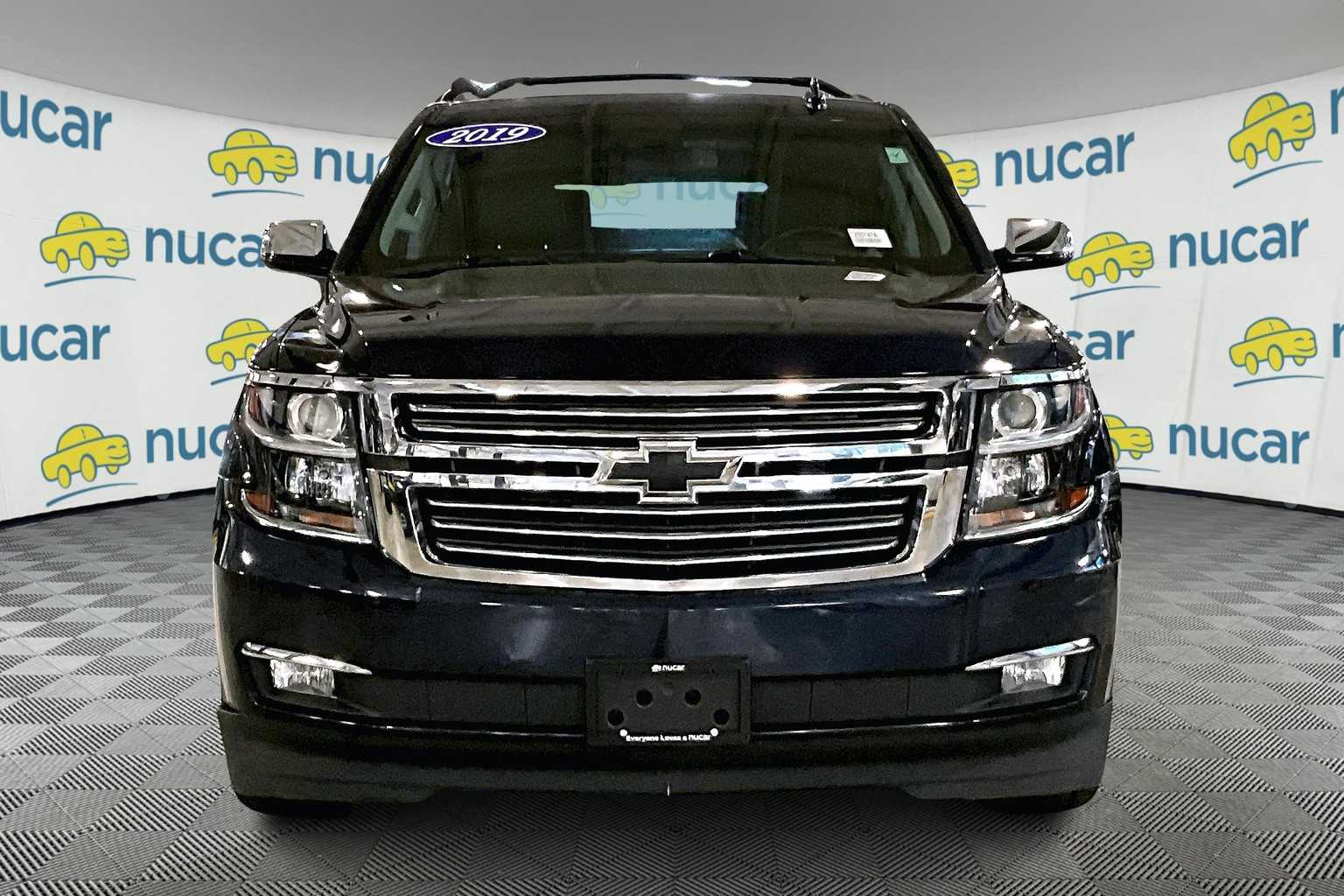 2019 Chevrolet Suburban Premier - Photo 2