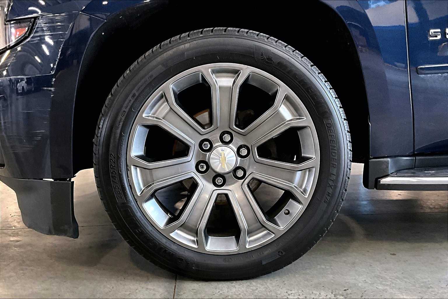 2019 Chevrolet Suburban Premier - Photo 7