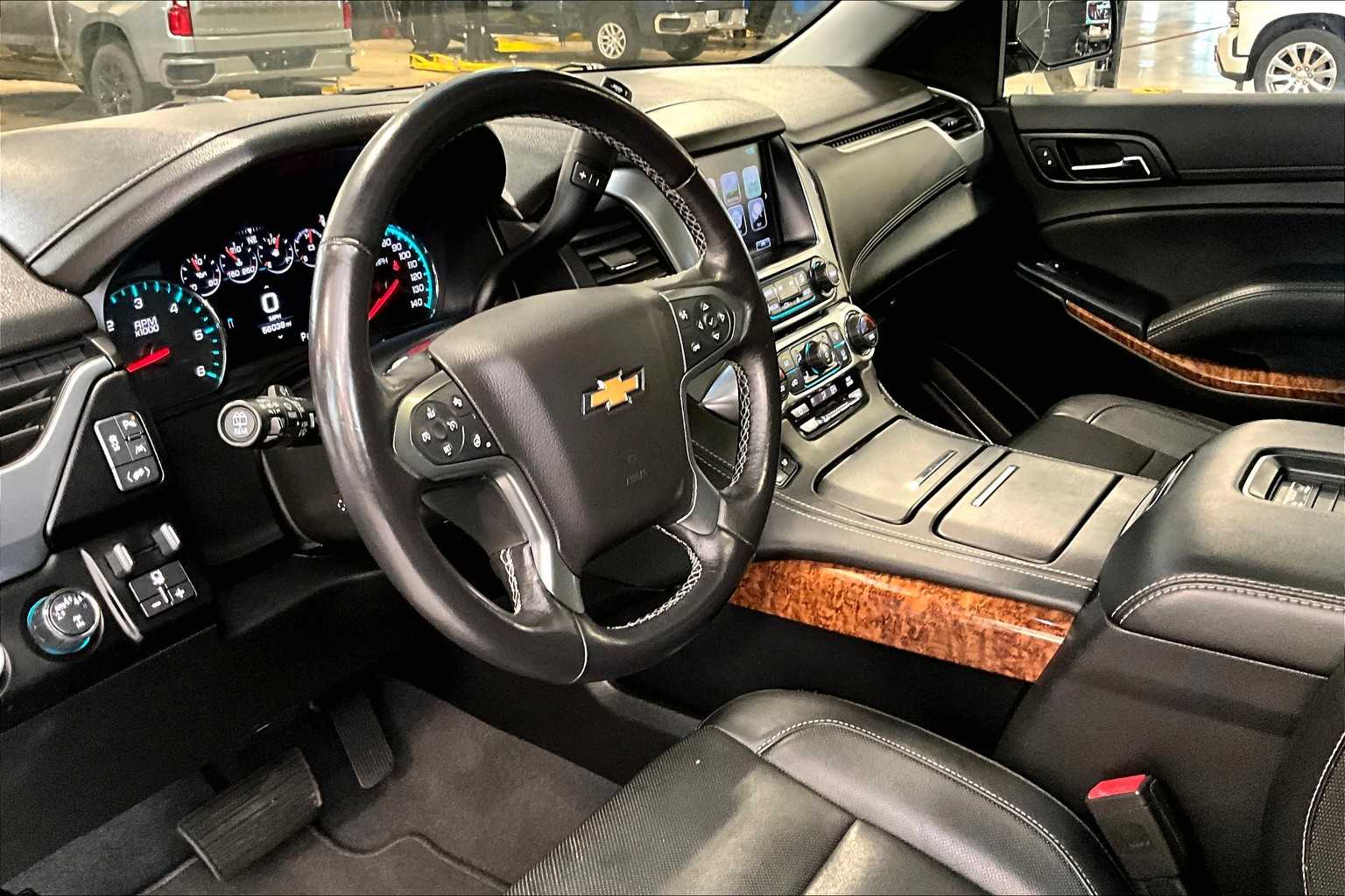 2019 Chevrolet Suburban Premier - Photo 8