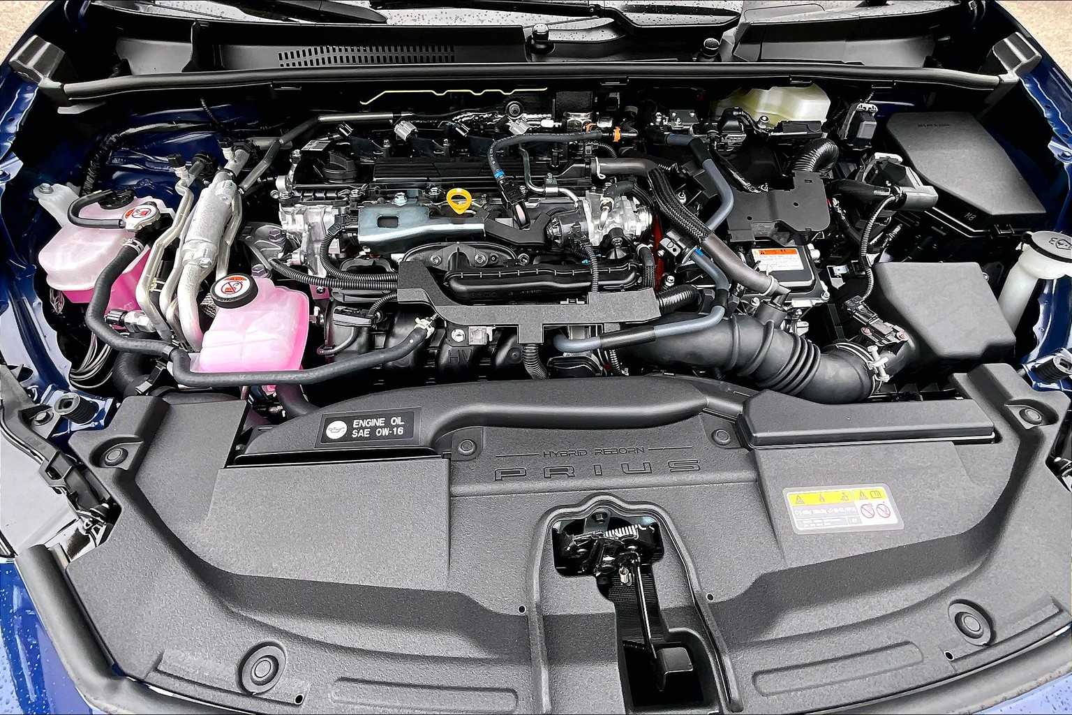 2025 Toyota Prius Plug-In Hybrid SE - Photo 16