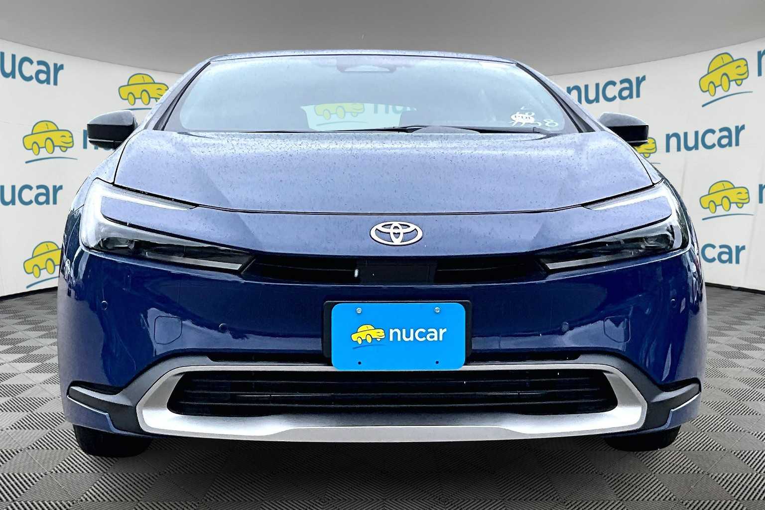 2025 Toyota Prius Plug-In Hybrid SE - Photo 3
