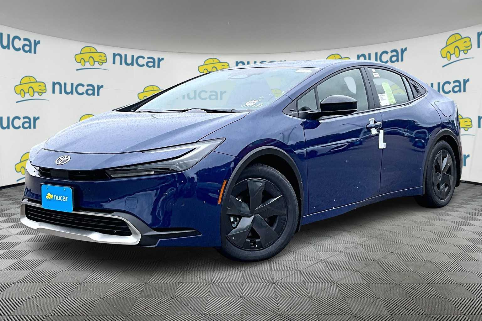 2025 Toyota Prius Plug-In Hybrid SE - Photo 4