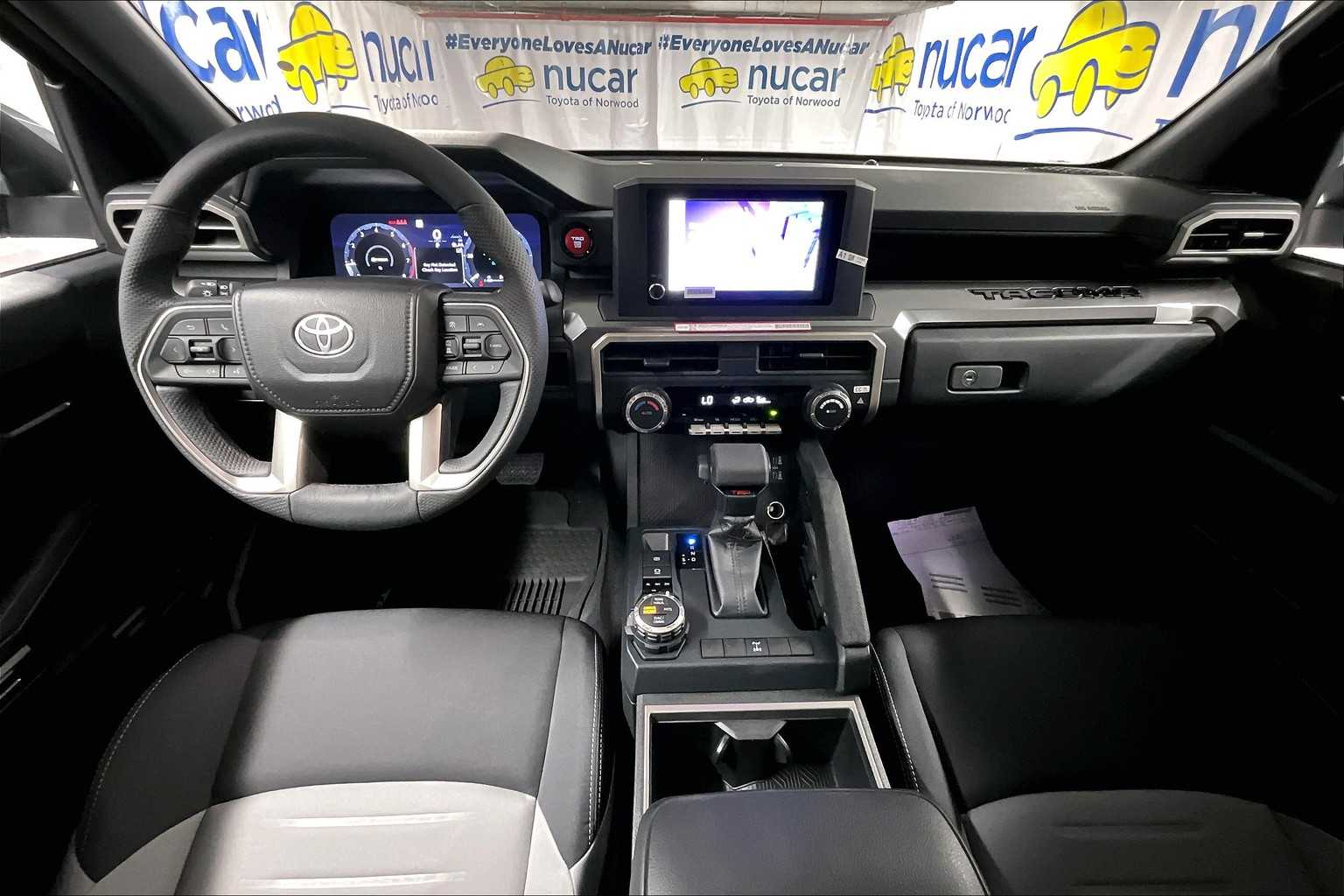 2025 Toyota Tacoma TRD Off Road - Photo 12