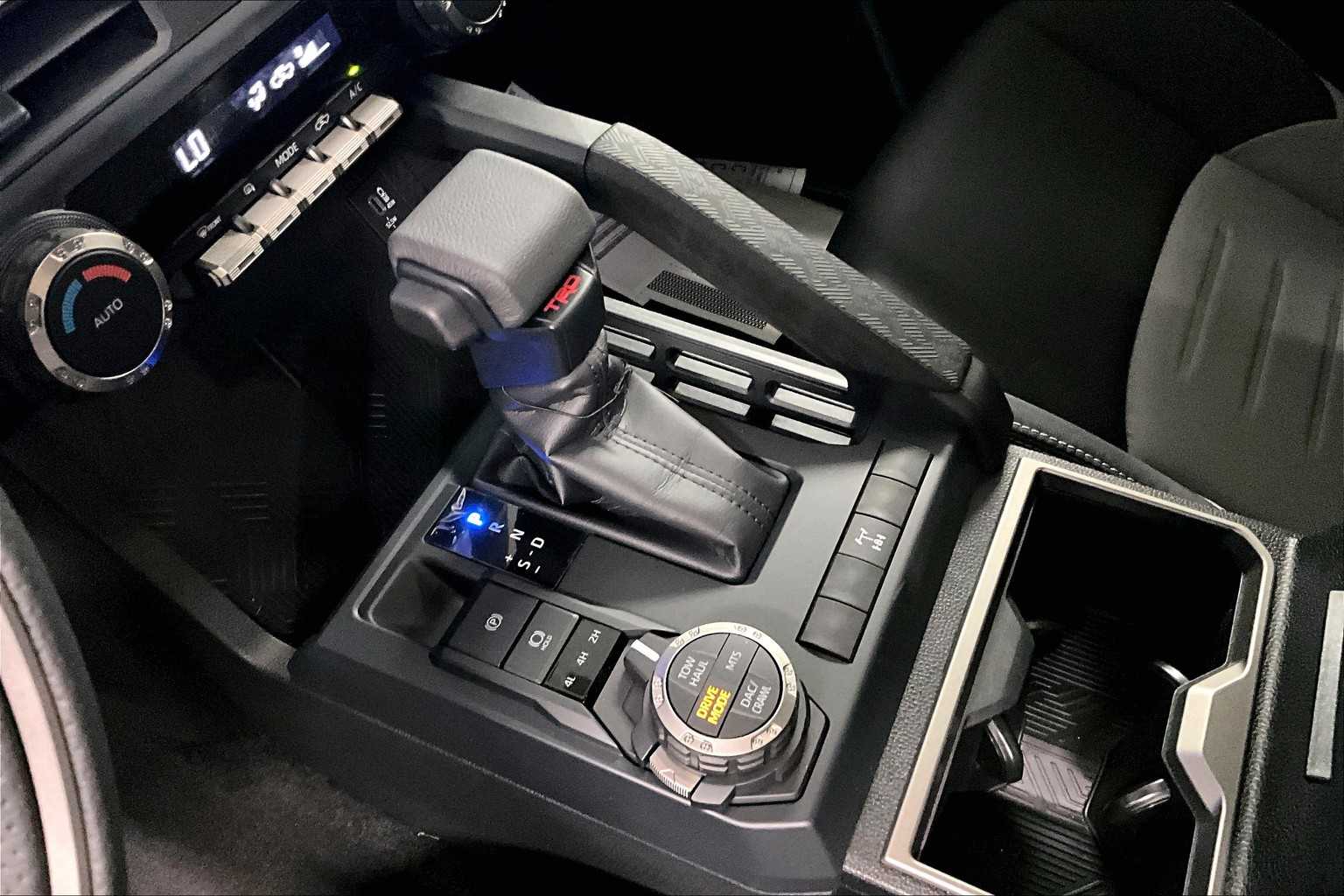 2025 Toyota Tacoma TRD Off Road - Photo 14