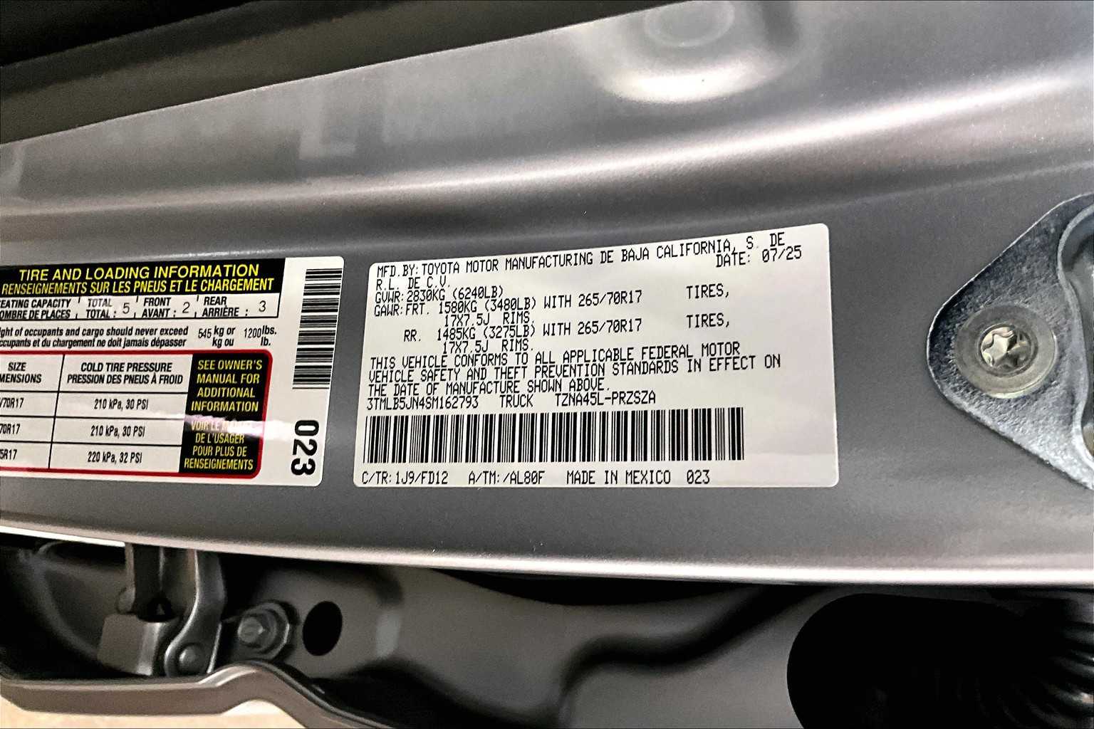2025 Toyota Tacoma TRD Off Road - Photo 17