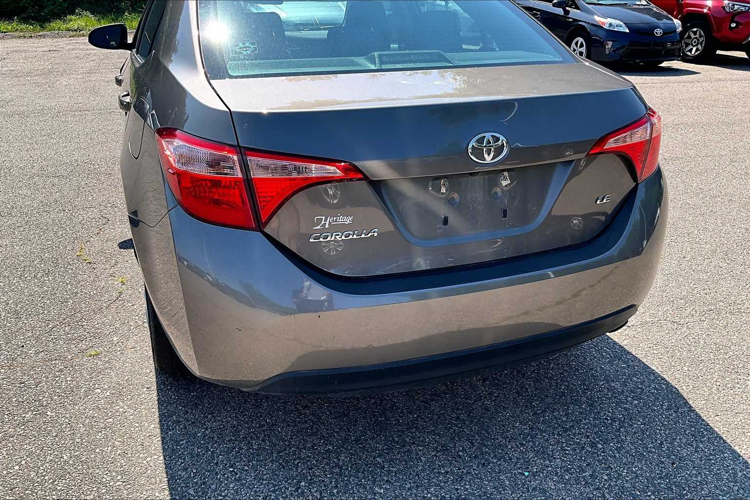 2017 Toyota Corolla LE - Photo 7