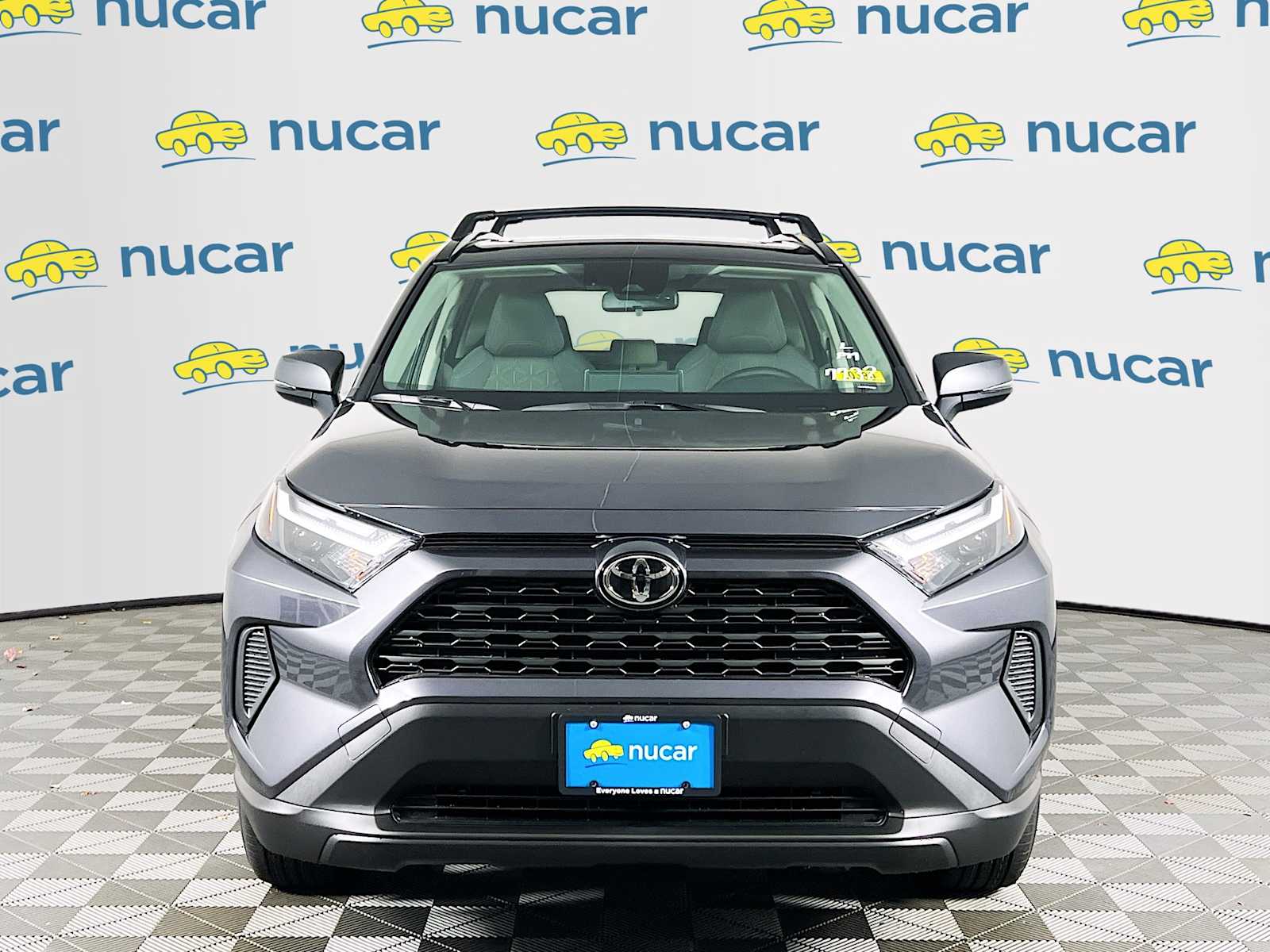 2025 Toyota RAV4 Hybrid XLE - Photo 2