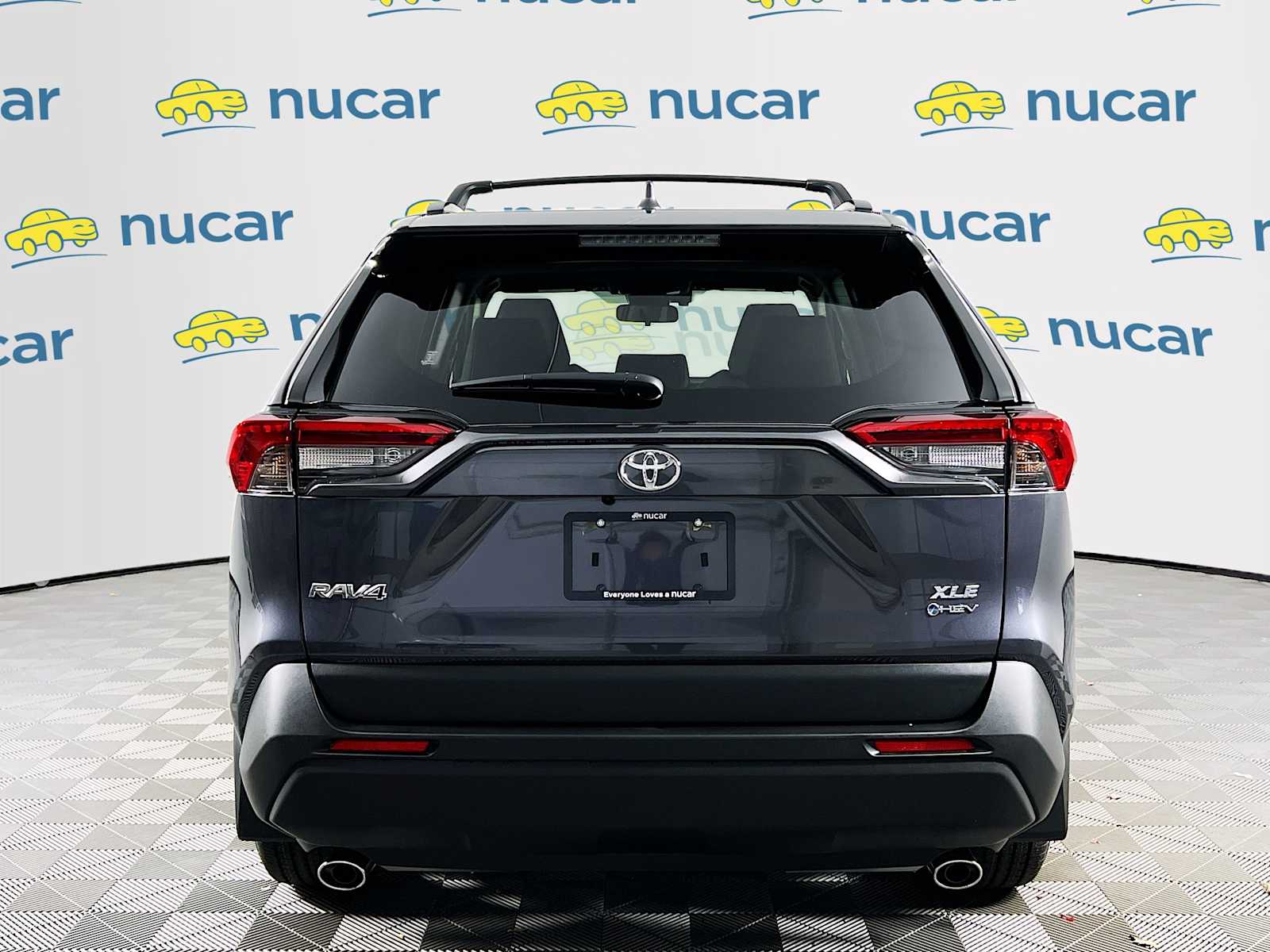 2025 Toyota RAV4 Hybrid XLE - Photo 5