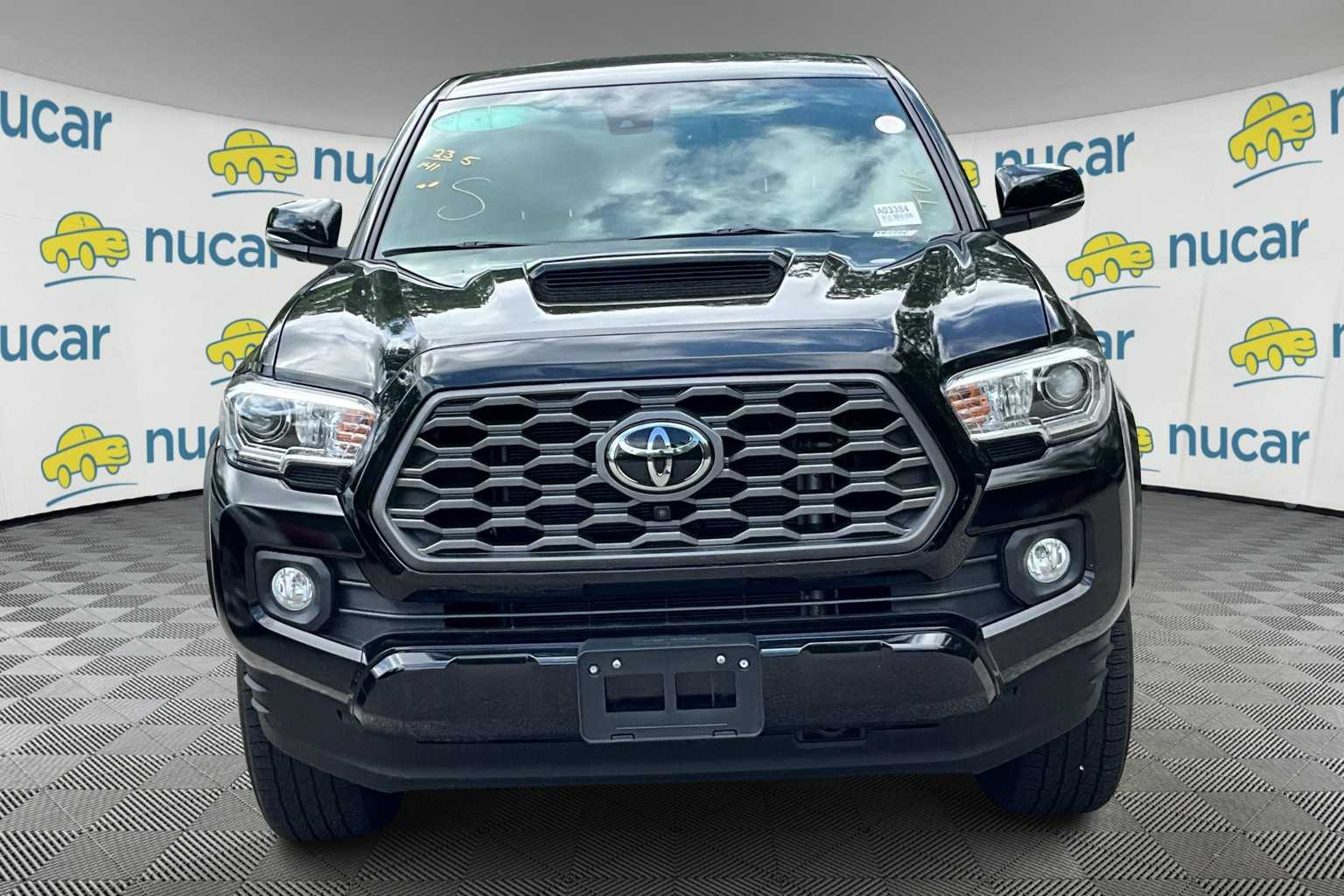2023 Toyota Tacoma TRD Sport - Photo 2
