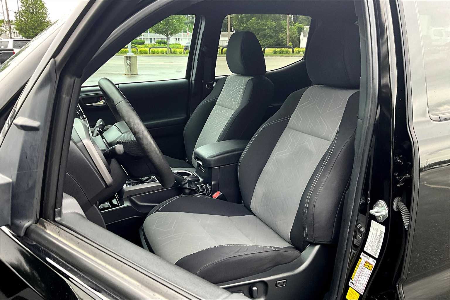 2023 Toyota Tacoma TRD Sport - Photo 10