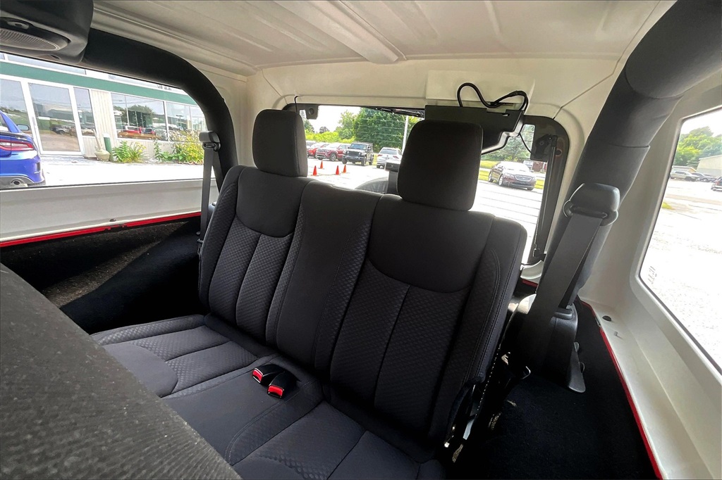 2013 Jeep Wrangler Sport - Photo 15