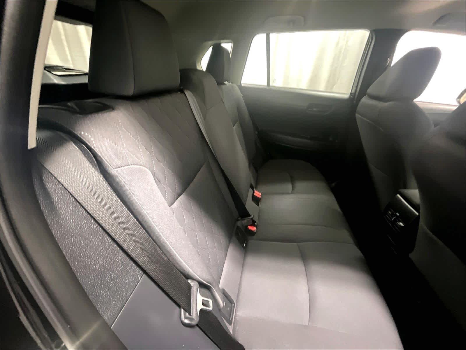 2022 Toyota Corolla Cross LE - Photo 16