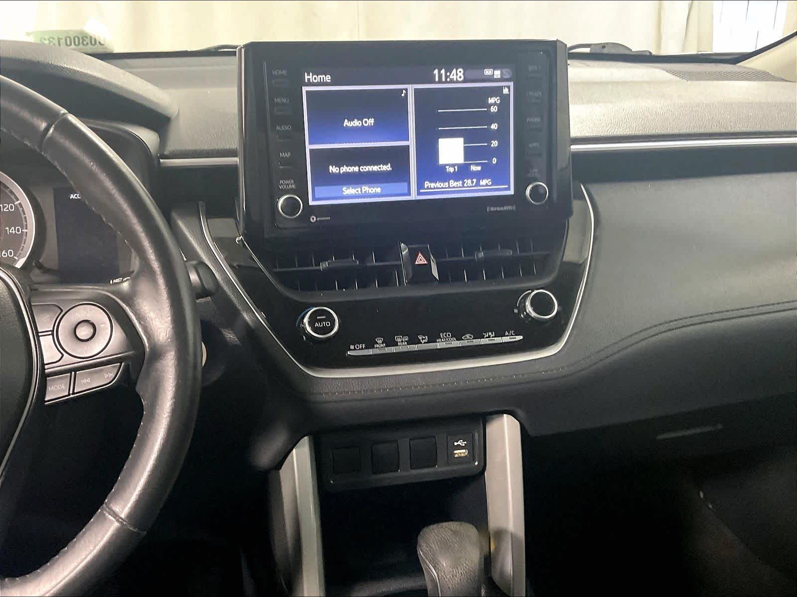 2022 Toyota Corolla Cross LE - Photo 18