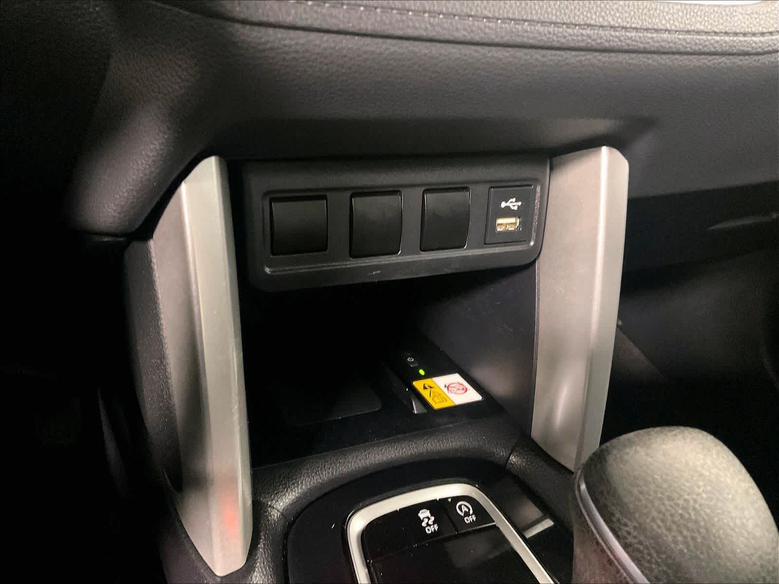 2022 Toyota Corolla Cross LE - Photo 25
