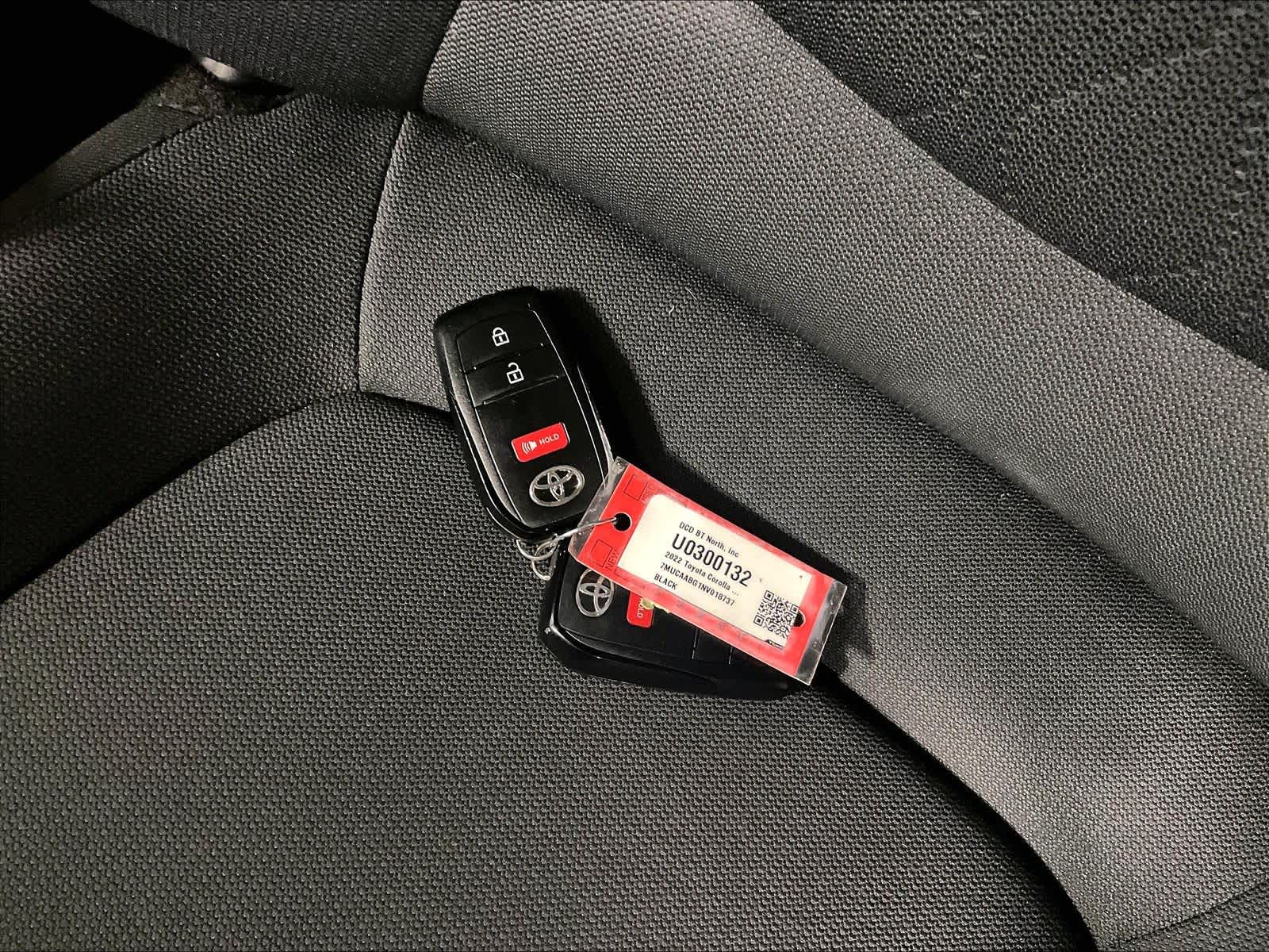 2022 Toyota Corolla Cross LE - Photo 30