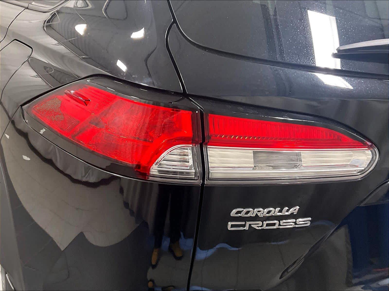 2022 Toyota Corolla Cross LE - Photo 33
