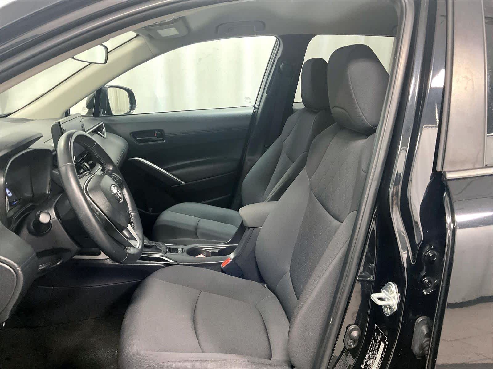 2022 Toyota Corolla Cross LE - Photo 10