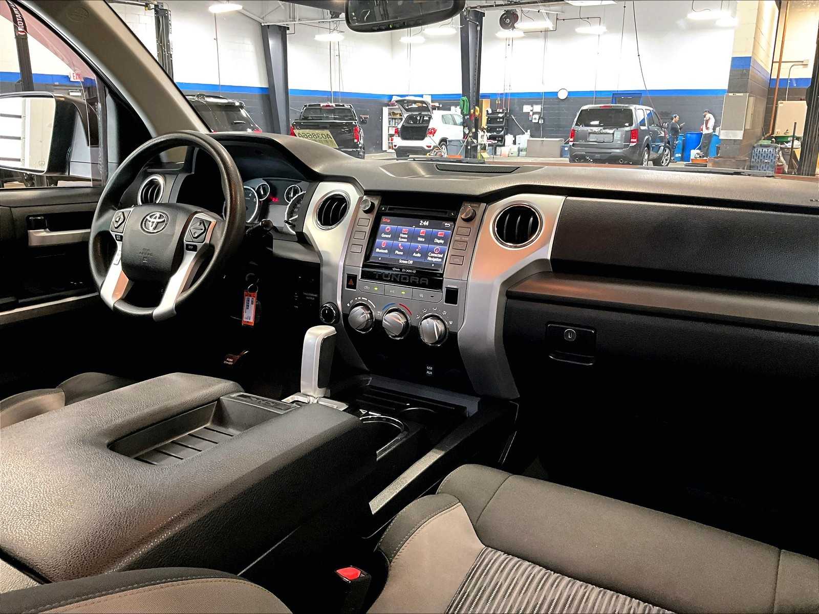 2016 Toyota Tundra SR5 - Photo 14