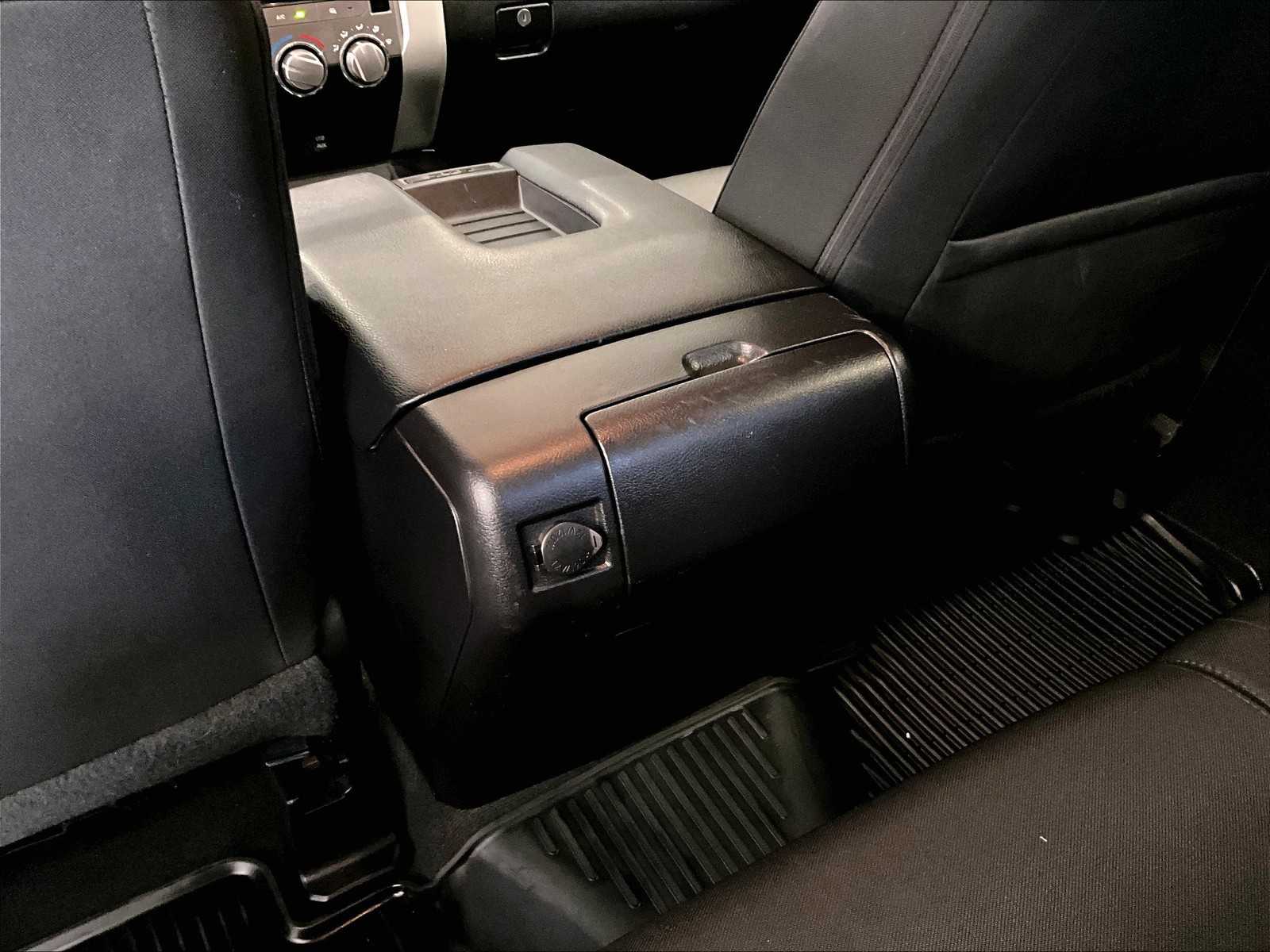 2016 Toyota Tundra SR5 - Photo 28