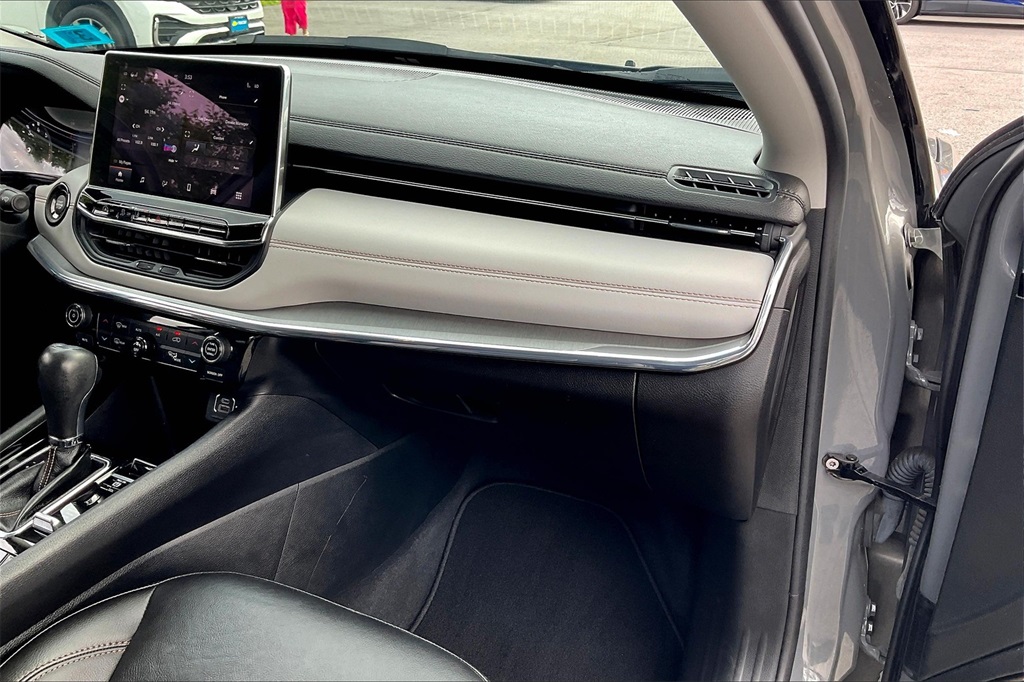 2022 Jeep Compass Limited - Photo 12