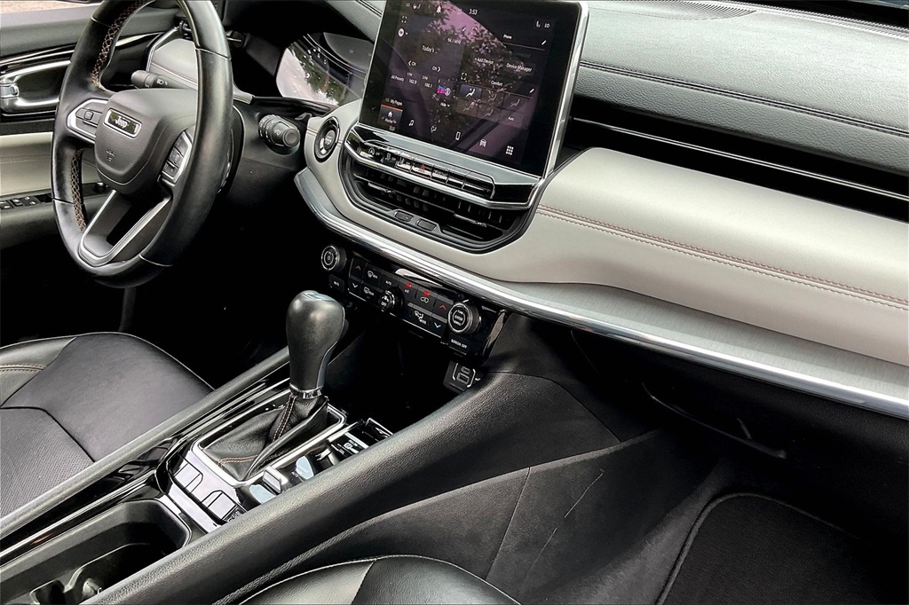 2022 Jeep Compass Limited - Photo 13
