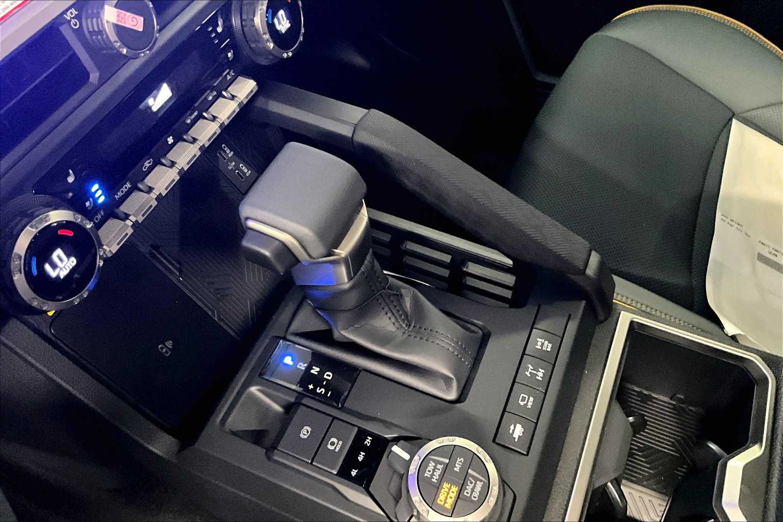 2025 Toyota Tacoma Trailhunter Hybrid - Photo 14