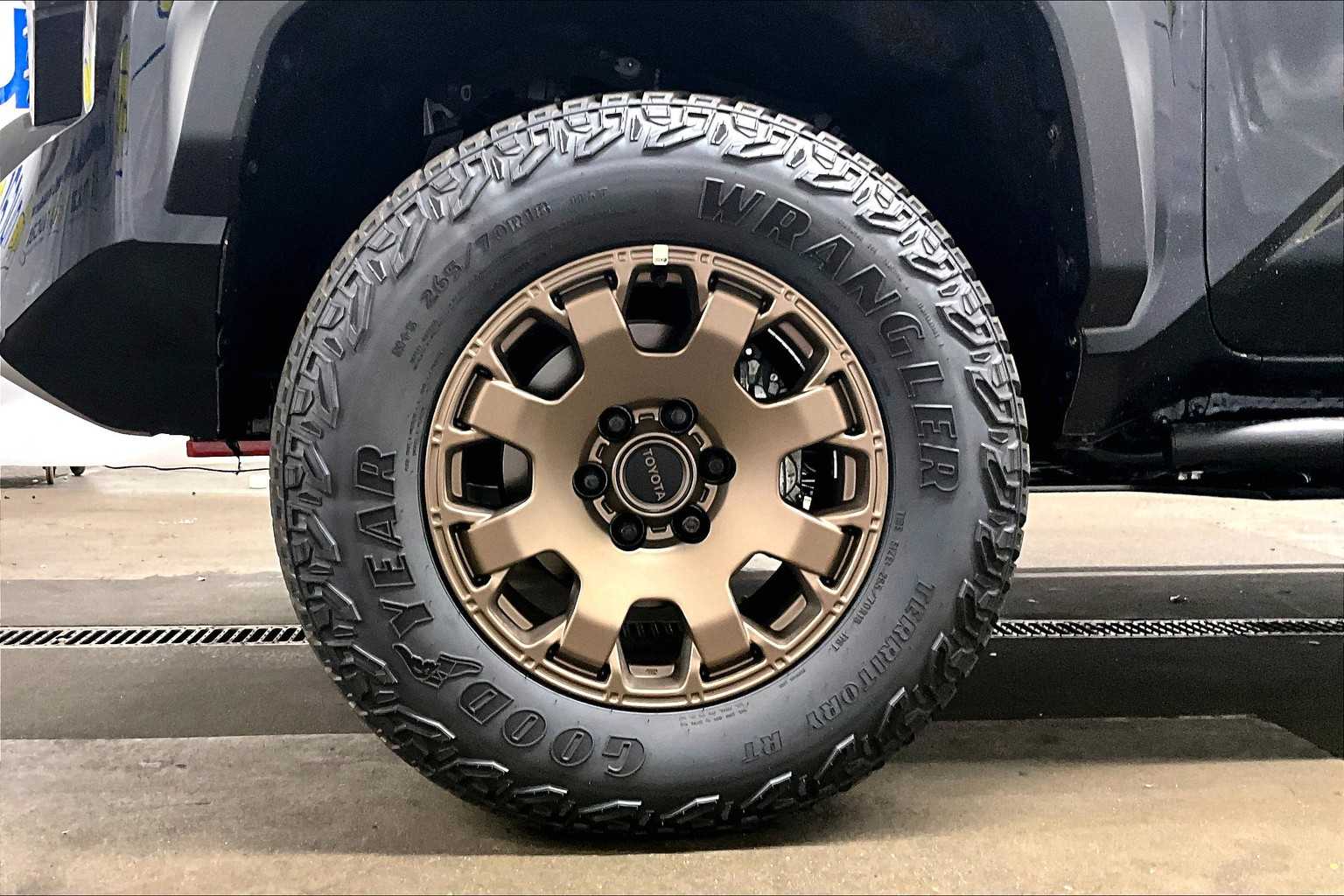 2025 Toyota Tacoma Trailhunter Hybrid - Photo 8