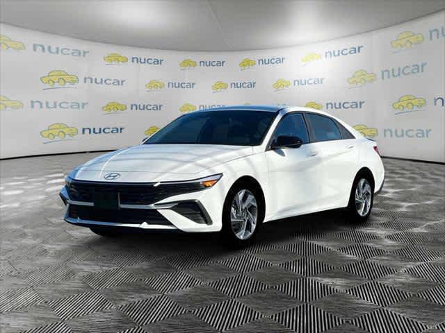 2025 Hyundai Elantra SEL Sport - Photo 12