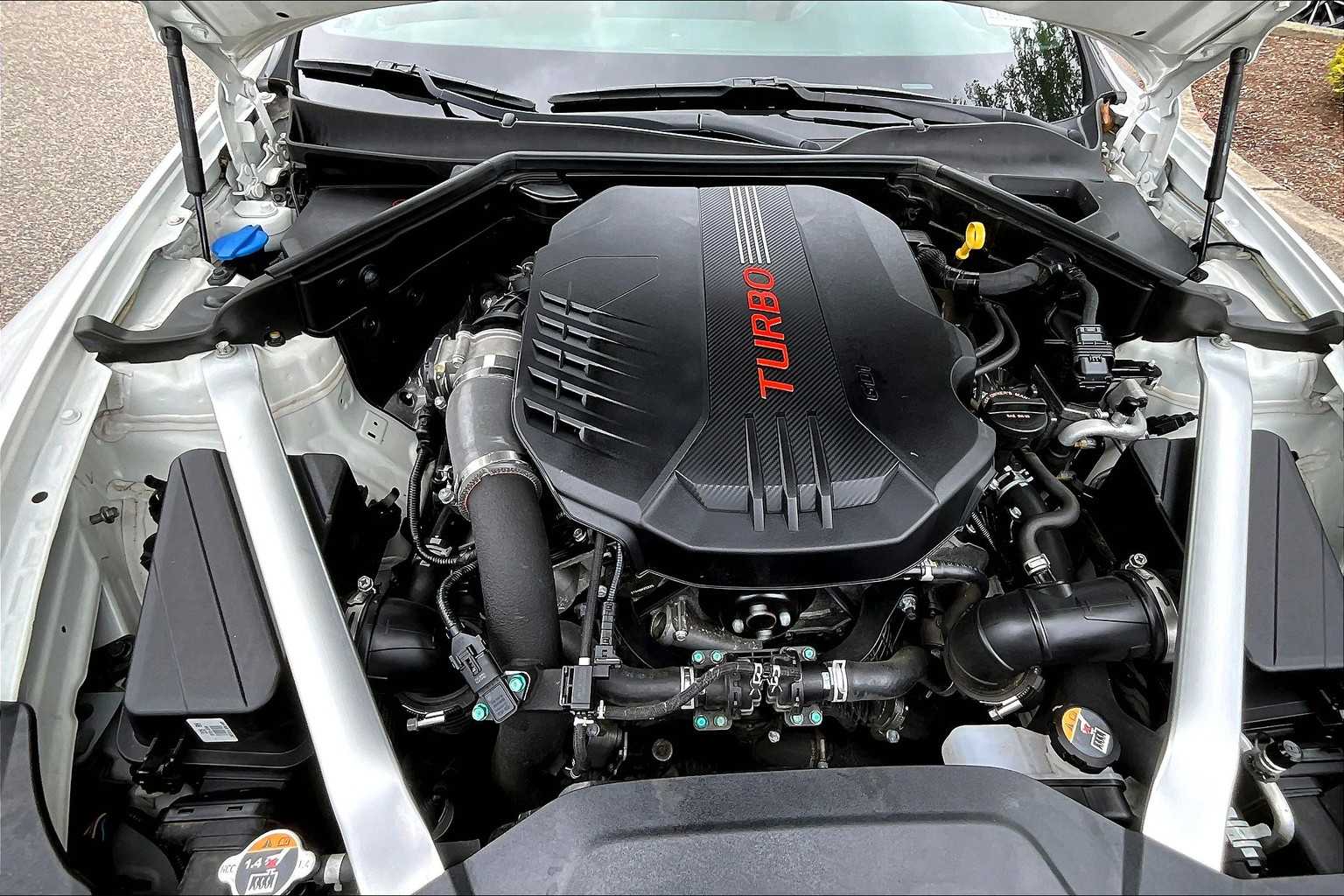 2022 Kia Stinger GT1 - Photo 29