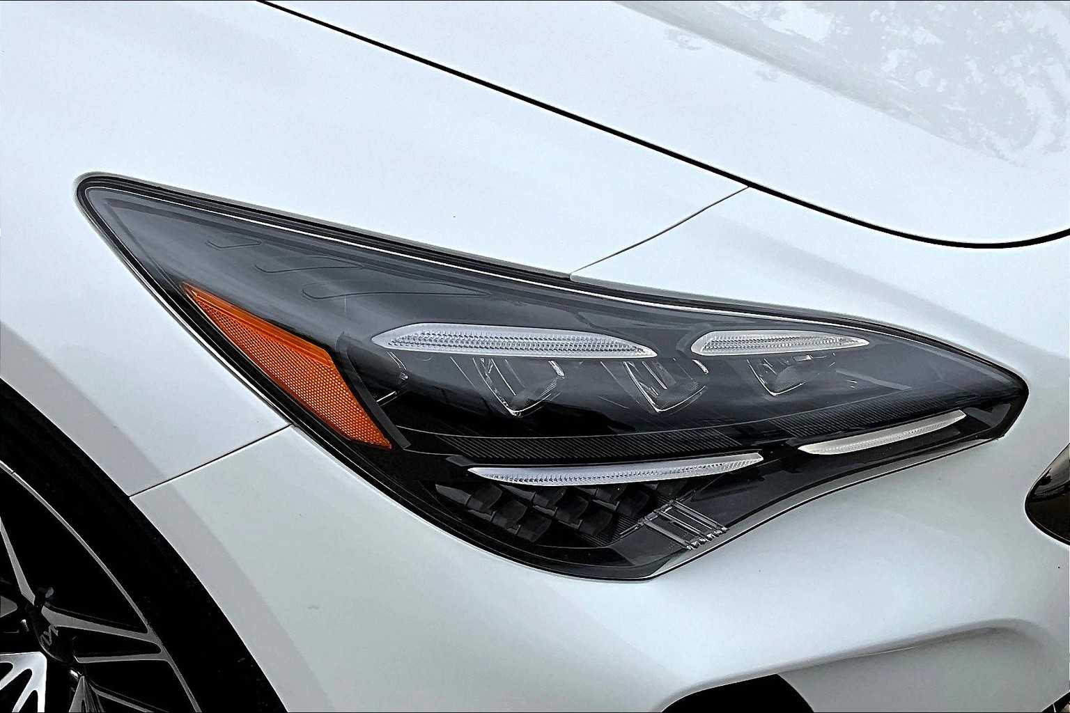 2022 Kia Stinger GT1 - Photo 32