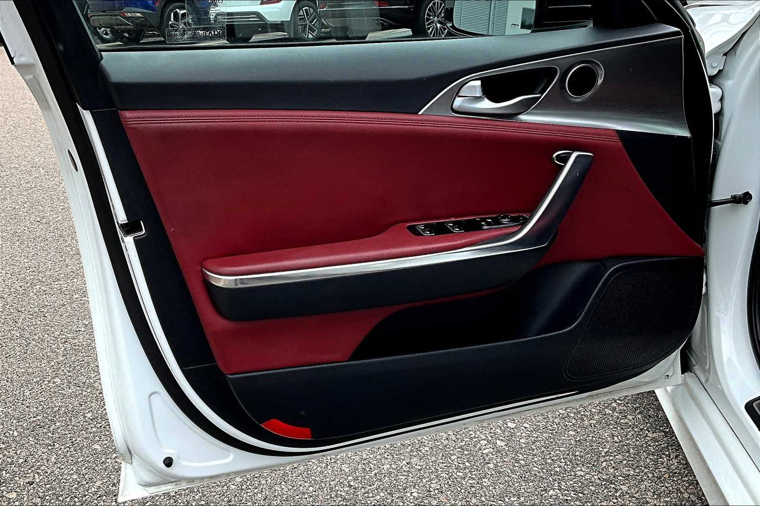 2022 Kia Stinger GT1 - Photo 9