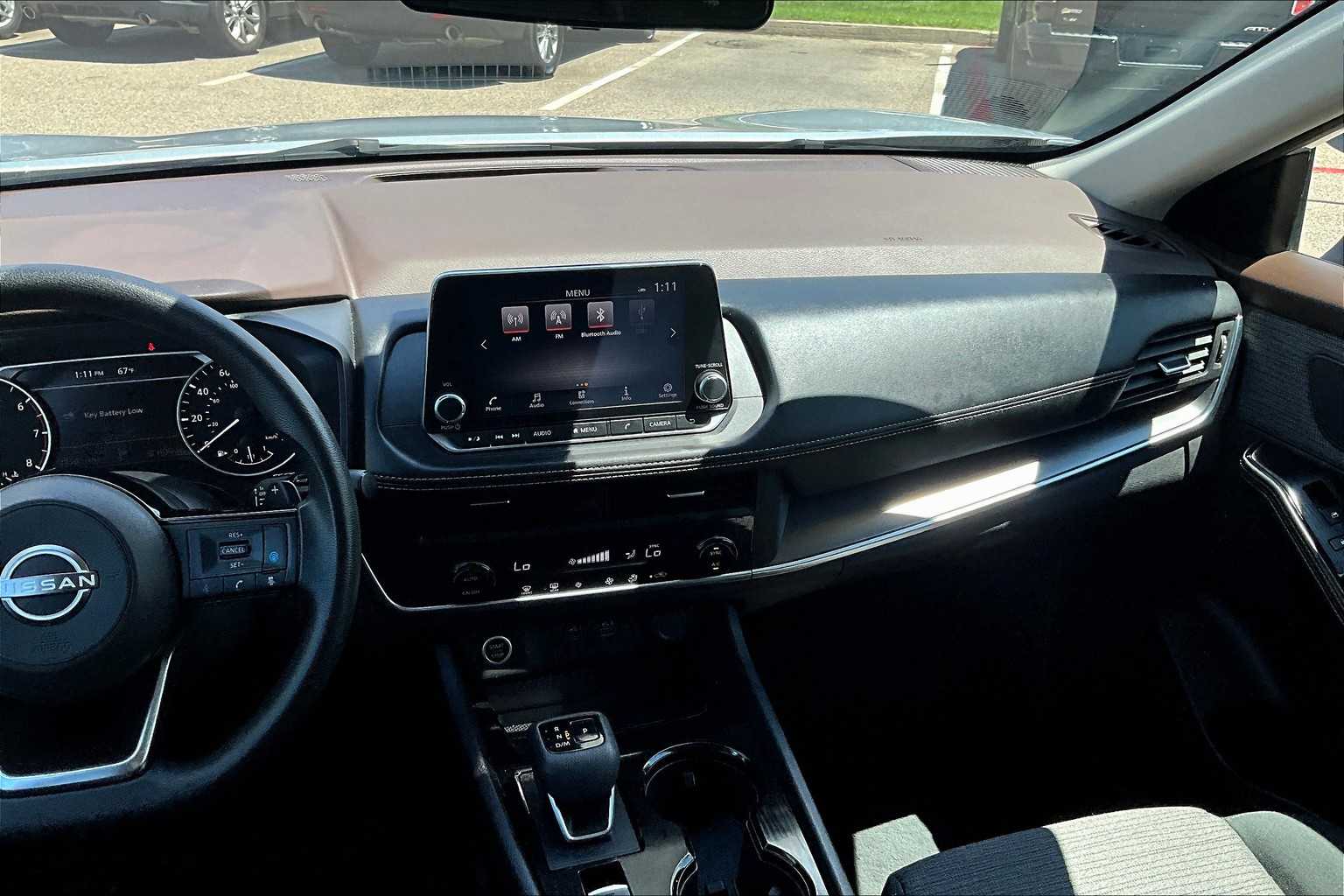 2023 Nissan Rogue SV - Photo 18