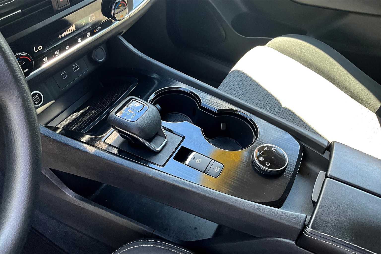 2023 Nissan Rogue SV - Photo 20