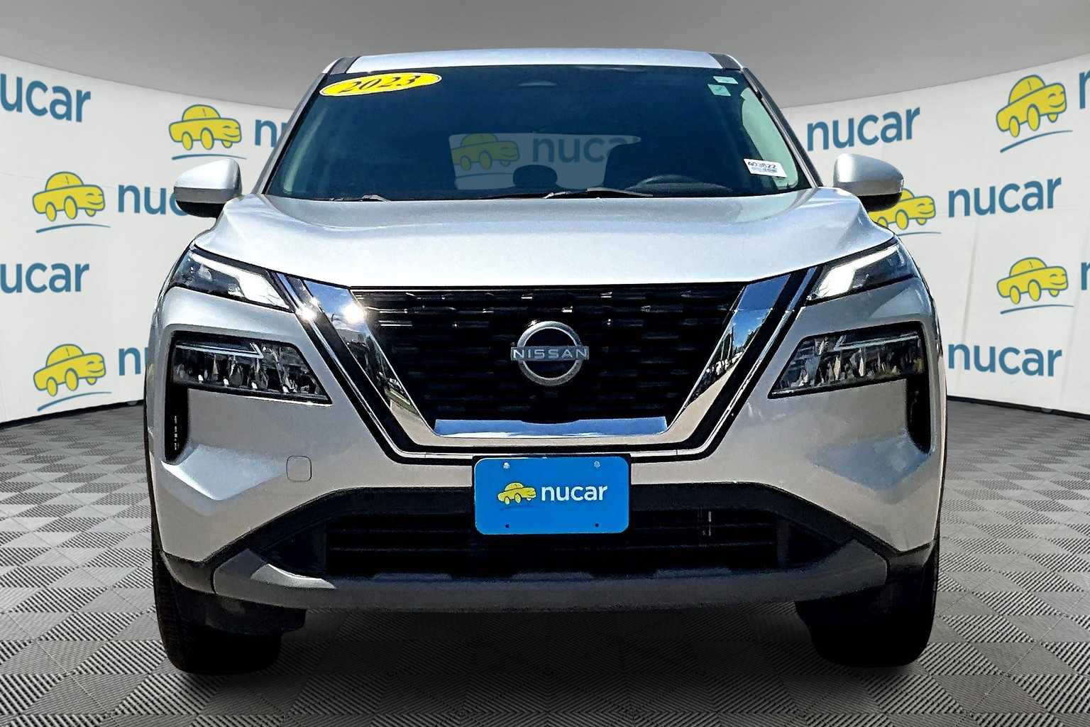 2023 Nissan Rogue SV - Photo 2