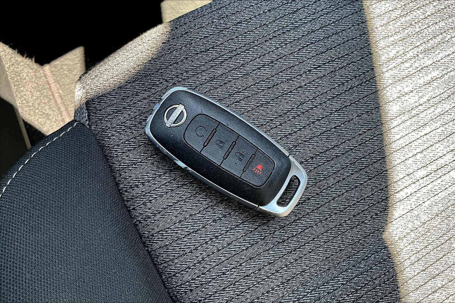 2023 Nissan Rogue SV - Photo 29