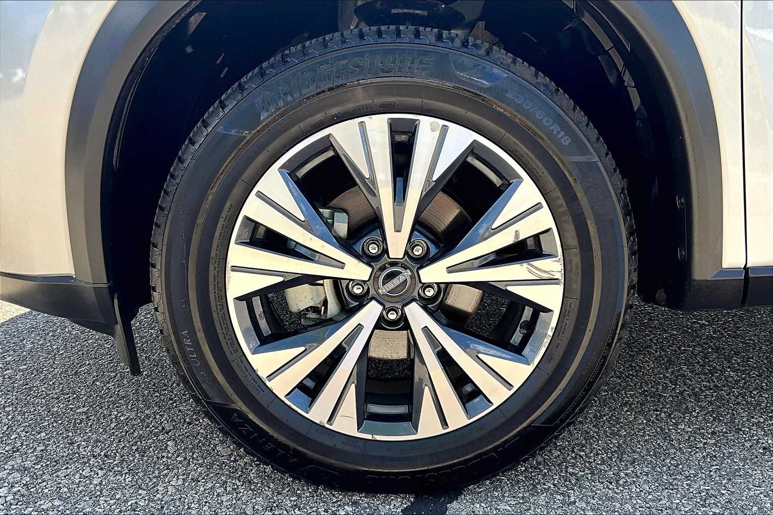 2023 Nissan Rogue SV - Photo 7