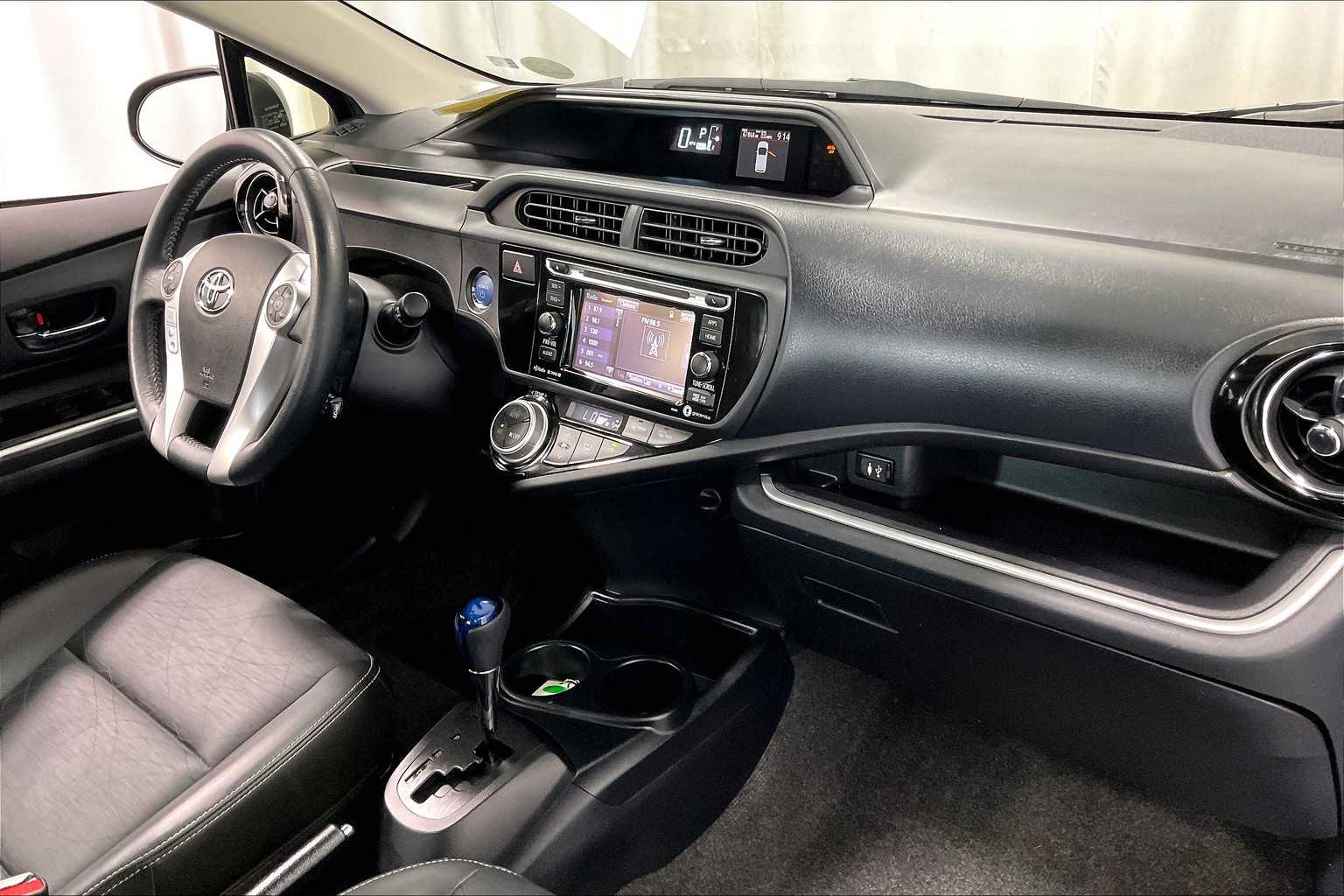 2016 Toyota Prius c Four - Photo 14
