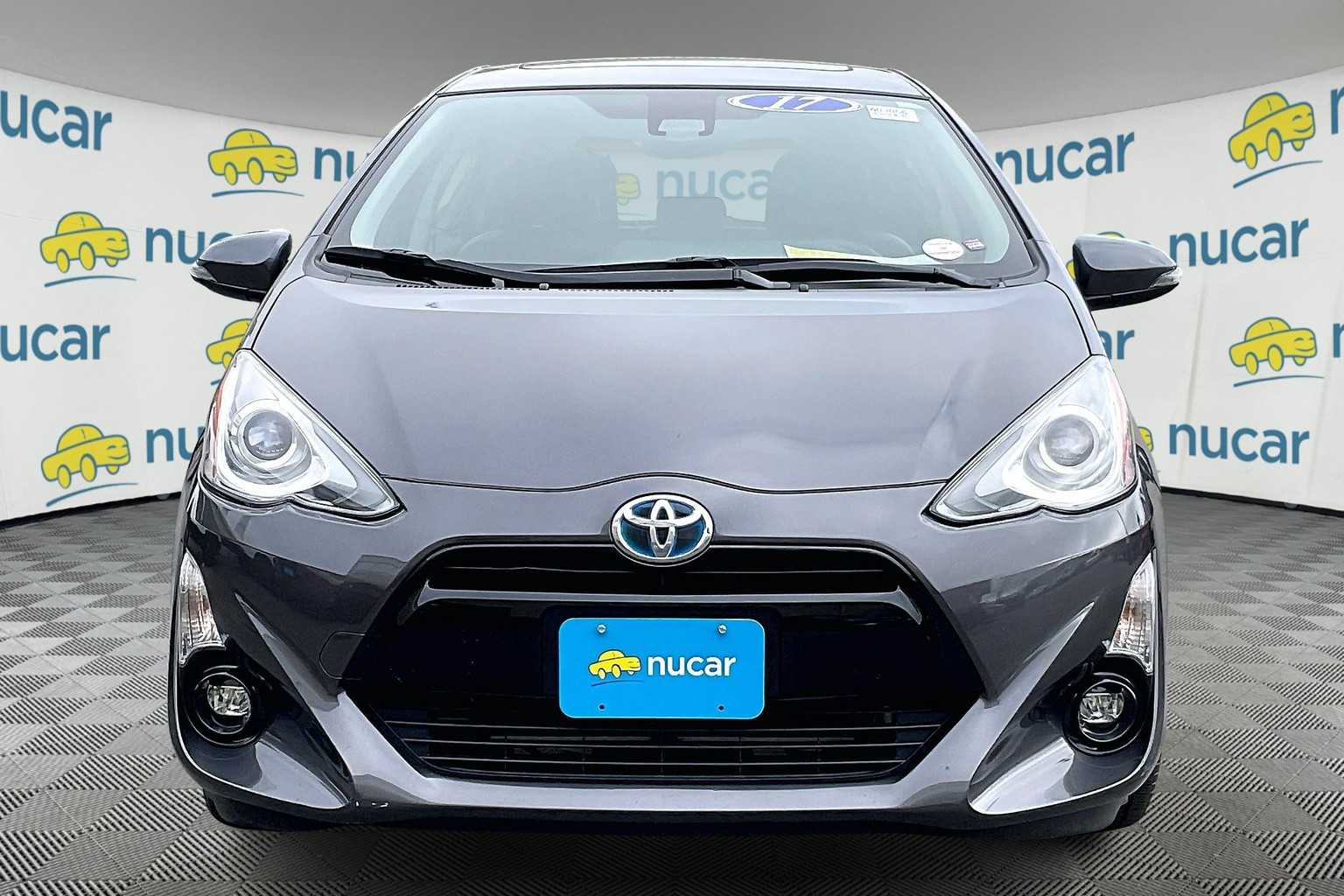 2016 Toyota Prius c Four - Photo 2