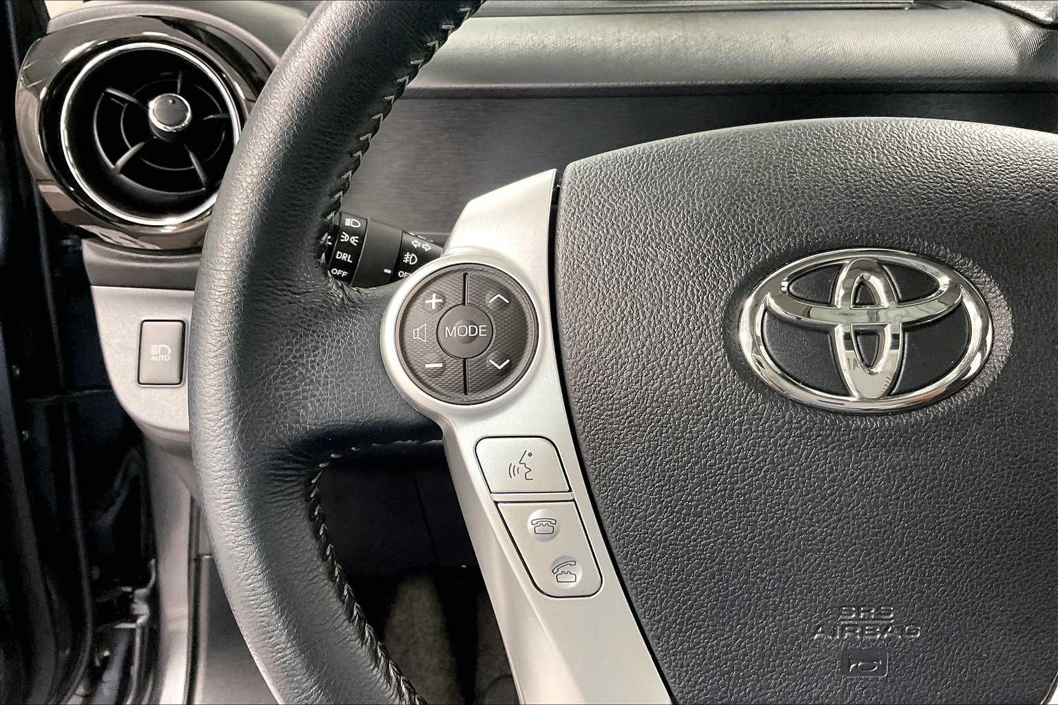 2016 Toyota Prius c Four - Photo 23