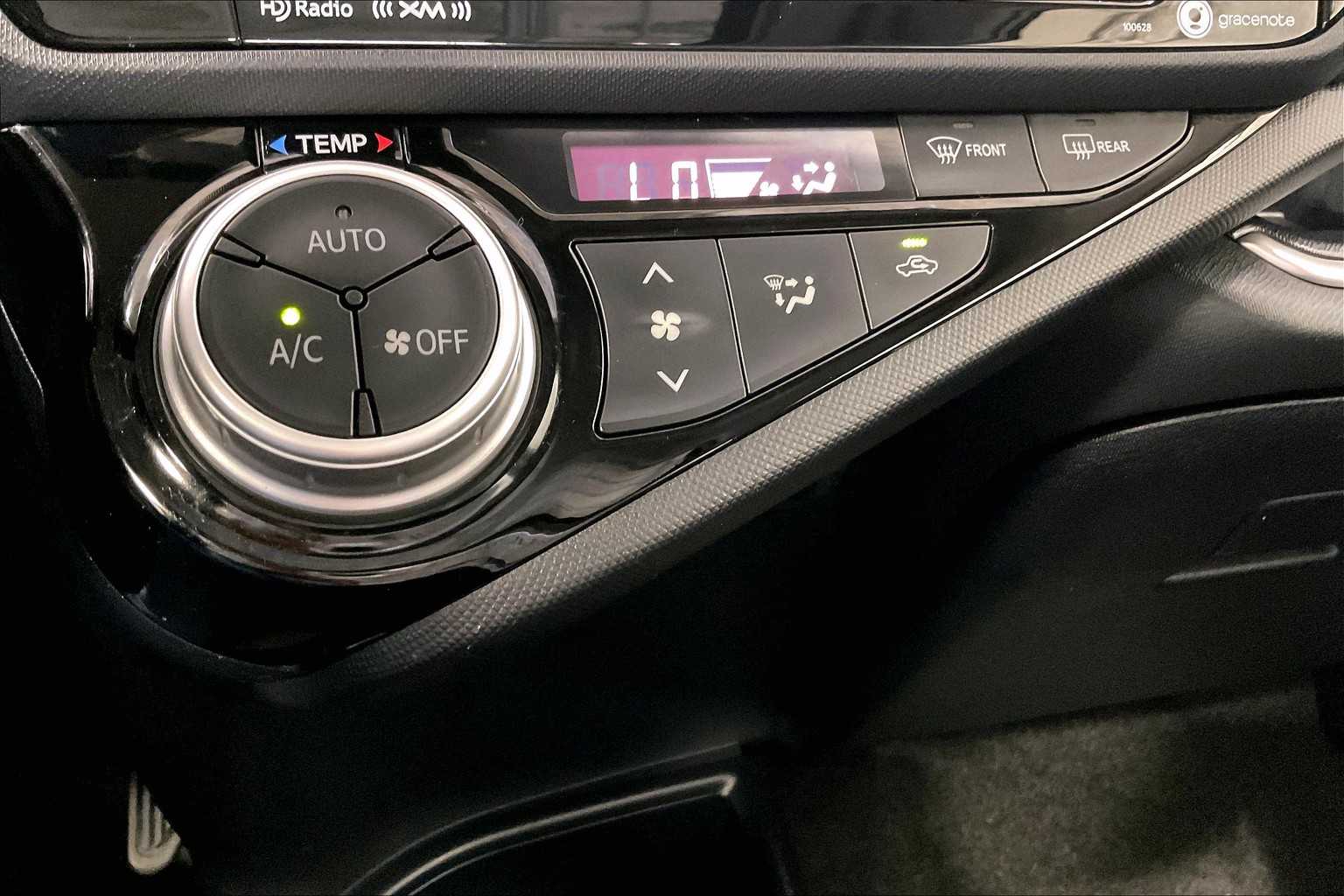2016 Toyota Prius c Four - Photo 26