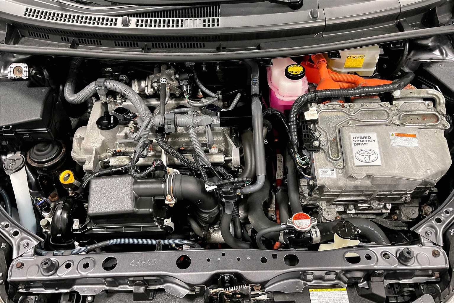 2016 Toyota Prius c Four - Photo 34