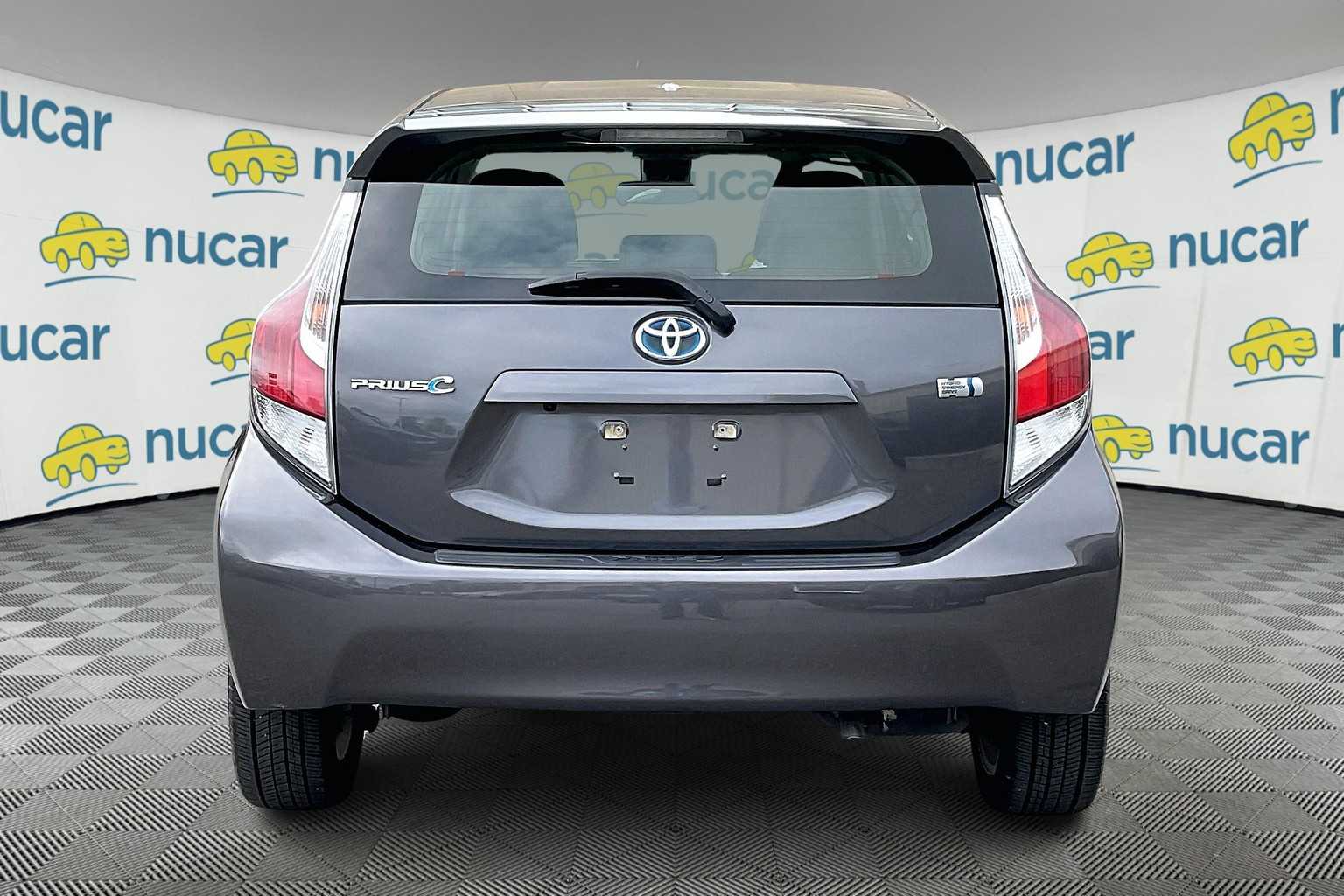 2016 Toyota Prius c Four - Photo 5