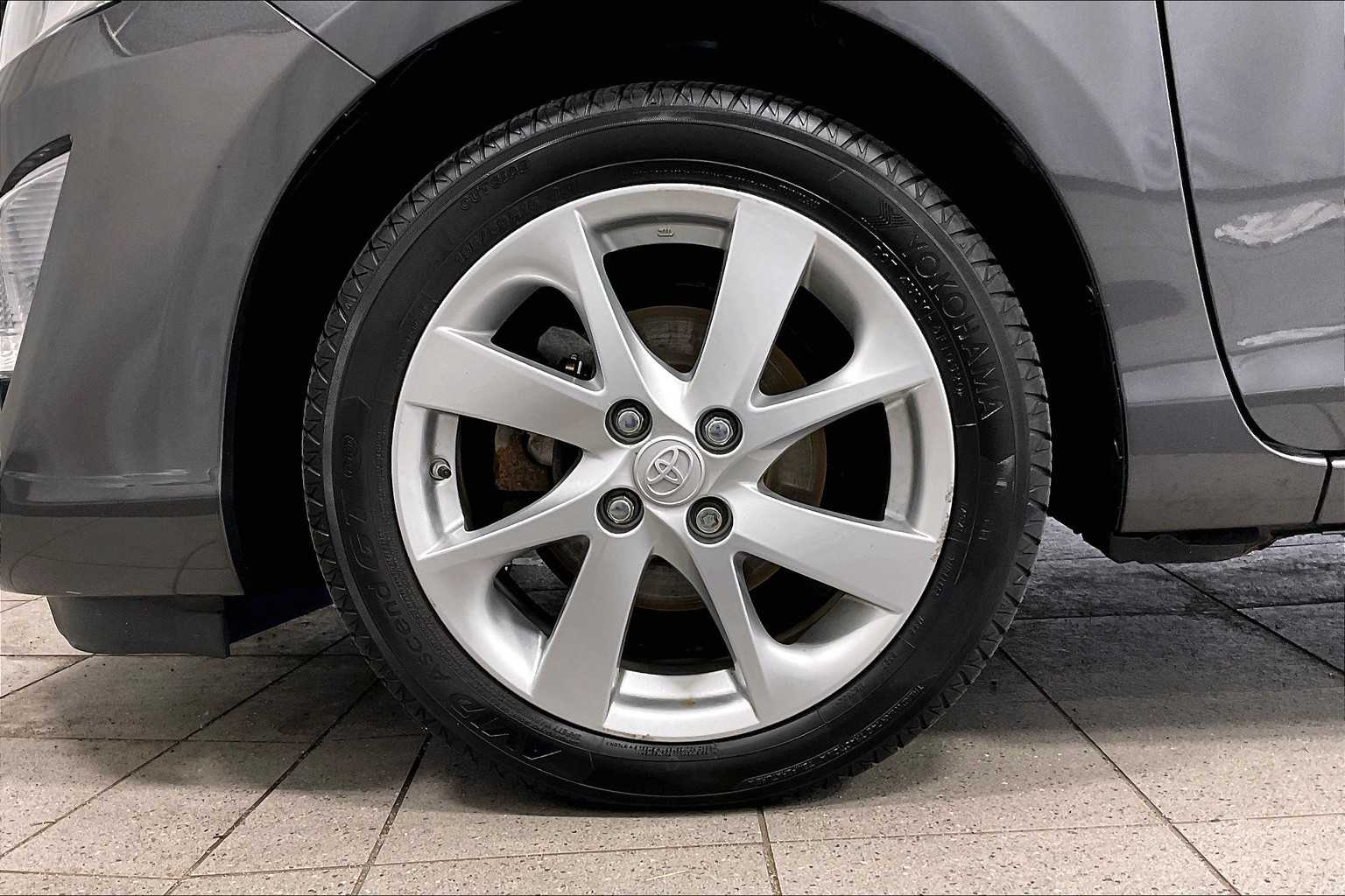 2016 Toyota Prius c Four - Photo 7