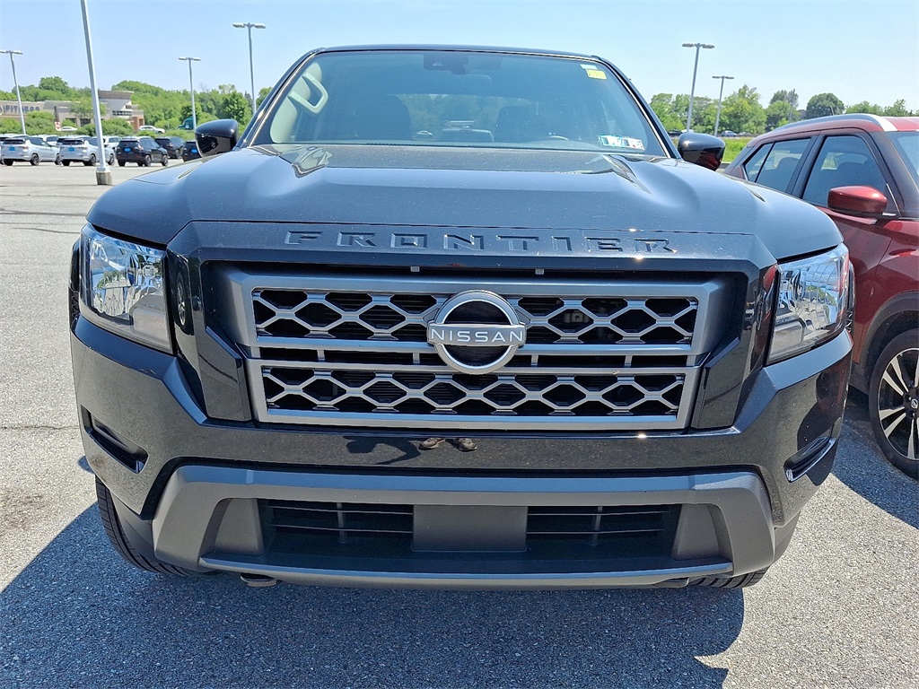 2022 Nissan Frontier SV - Photo 2