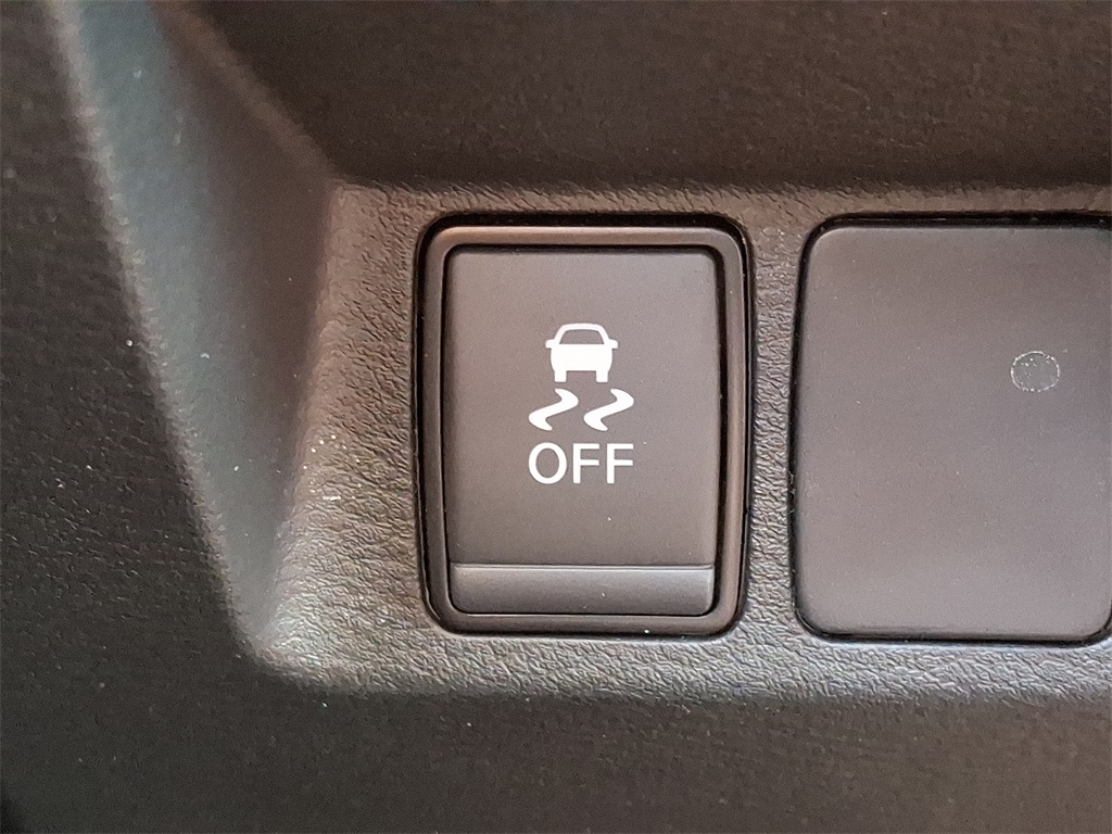 2022 Nissan Frontier SV - Photo 23